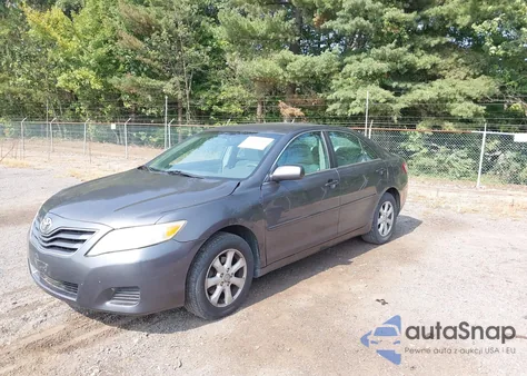 2011 Toyota Camry Se/Le/Xle z USA, uszkodzony, nr VIN 4T4BF3EK1BR097855
